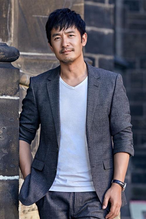 演员文章的父亲,一位默默奉献的幕后英雄